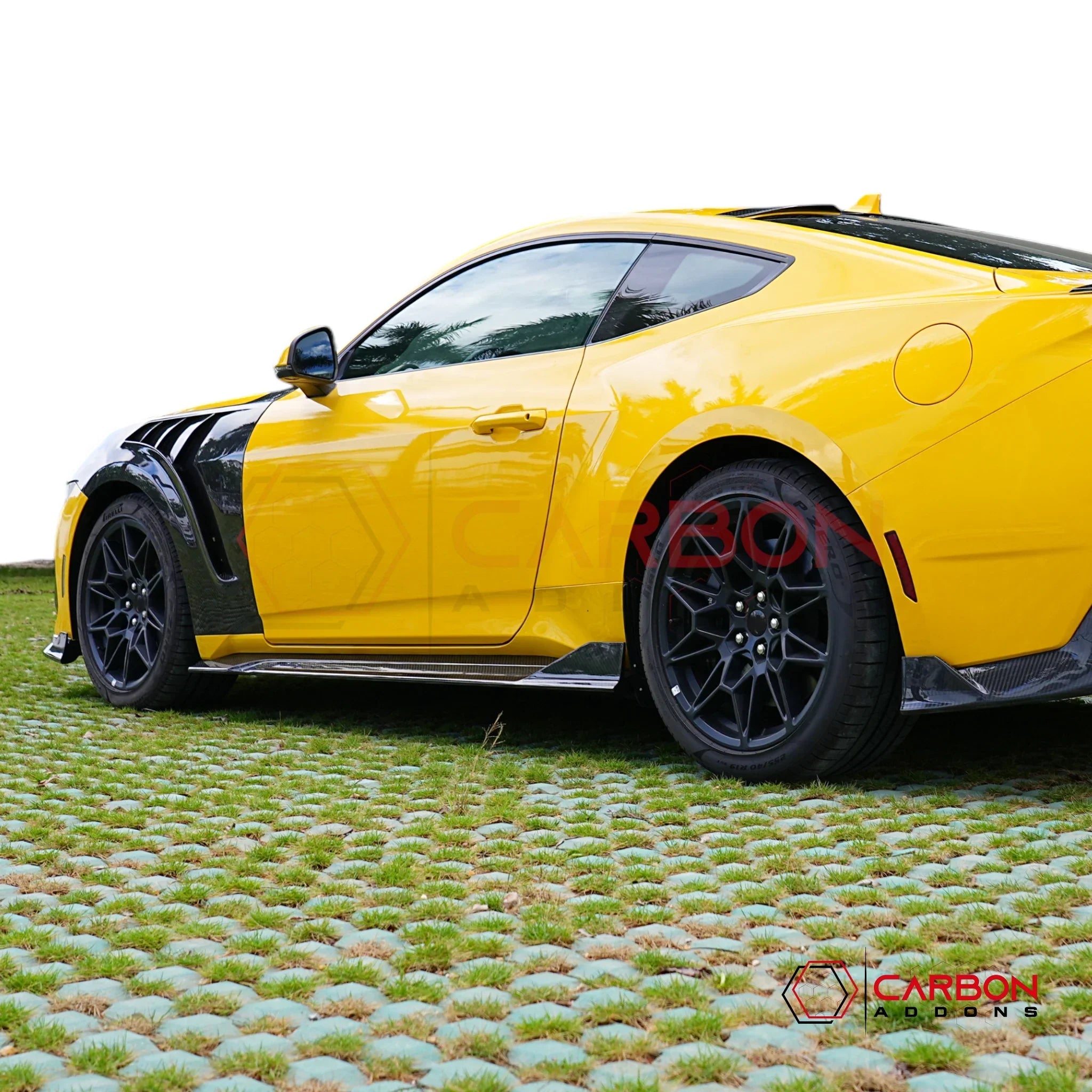Real Carbon Fiber Side Skirts with Winglets for 2024+ Ford Mustang