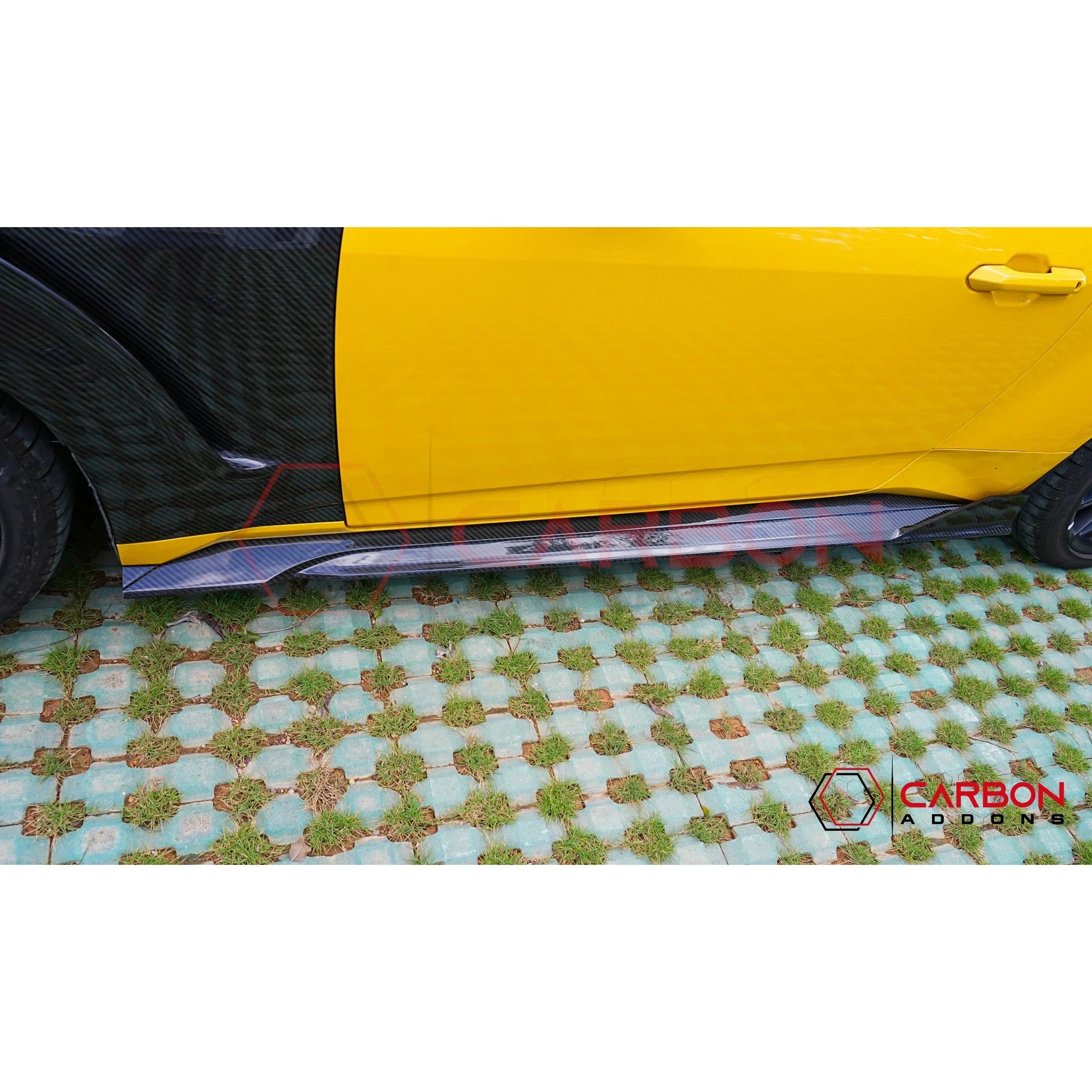 Real Carbon Fiber Side Skirts with Winglets for 2024+ Ford Mustang