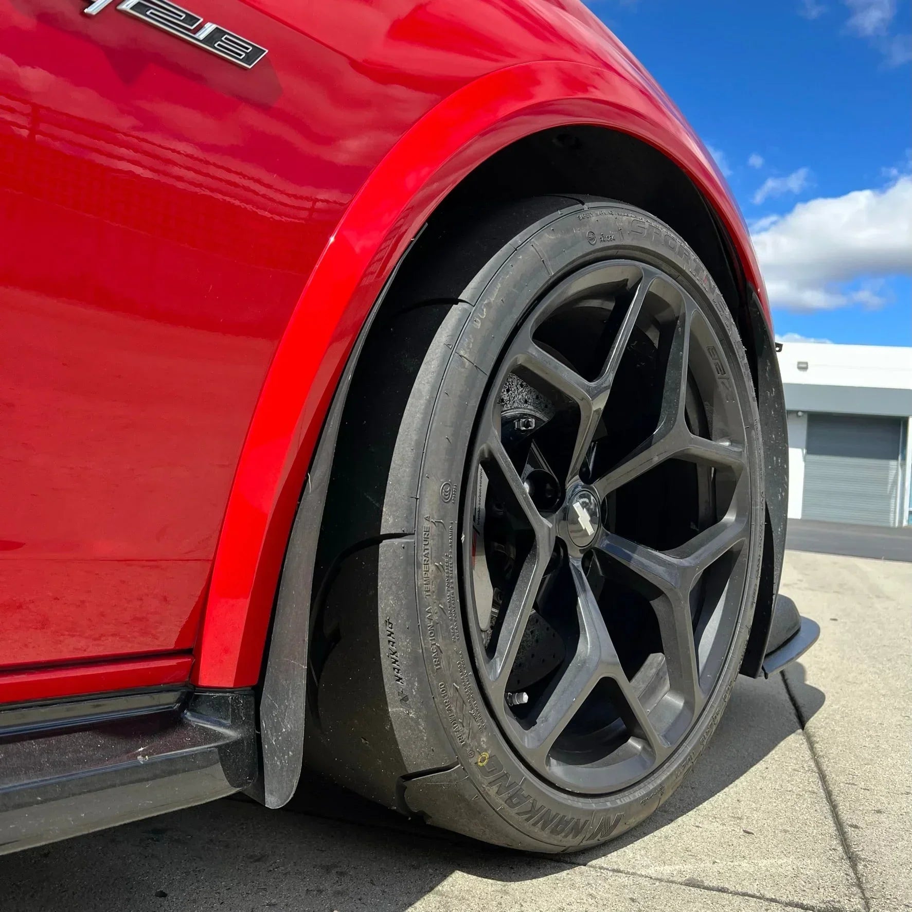 Camaro 2014–2015 Z/28 Deluxe Rock Guards | Front Fender Protection | ZL1 Addons