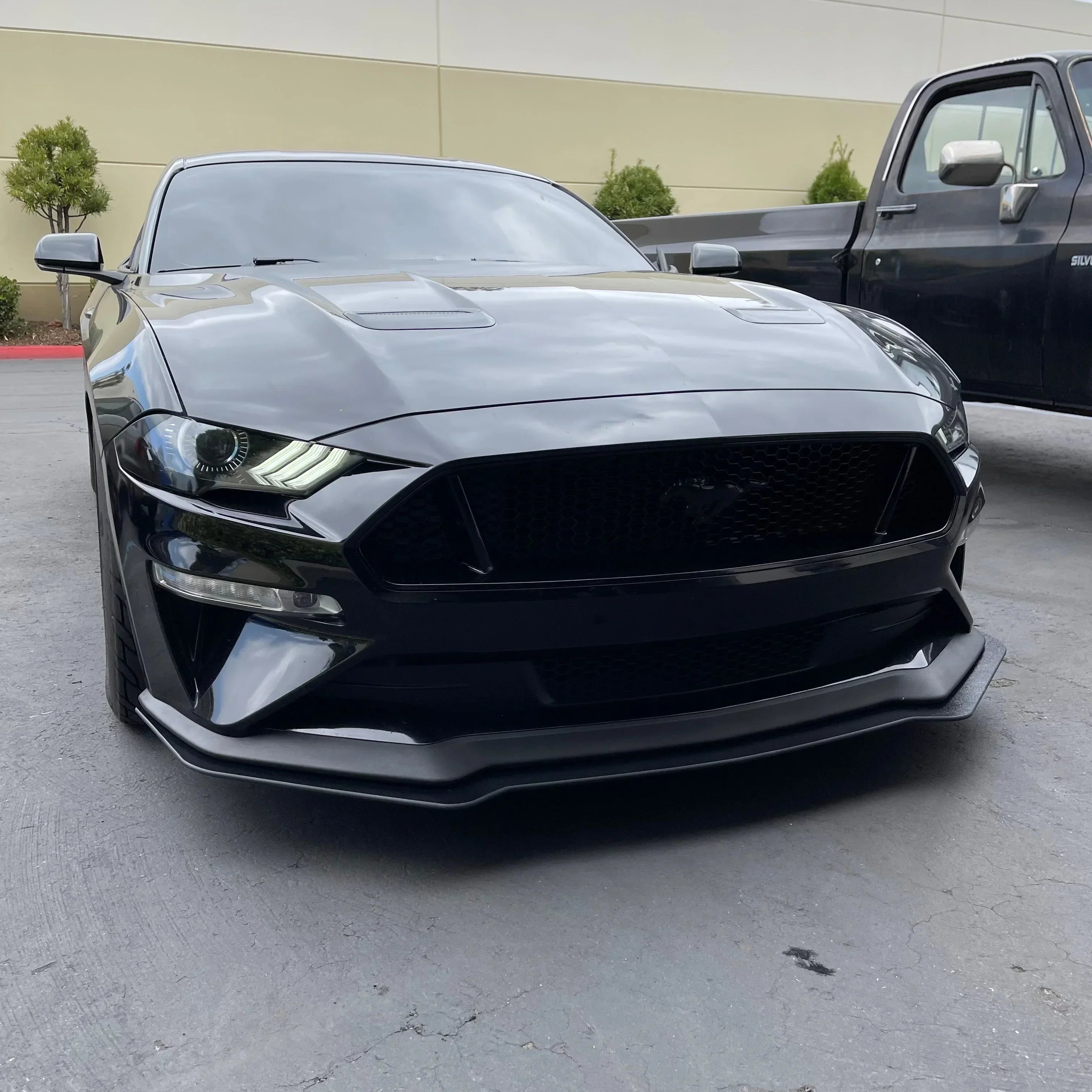 Standard Body Kit for 2018–2023 Ford Mustang GT Performance Pack – Front Splitter, Side Skirt Extensions & Rear Spats
