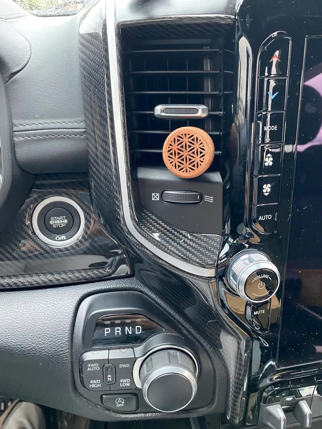 Ram Rho Screen 2019+ RAM 1500/TRX/RHO Radio Infotainment Screen Side Trim Hard Carbon ...