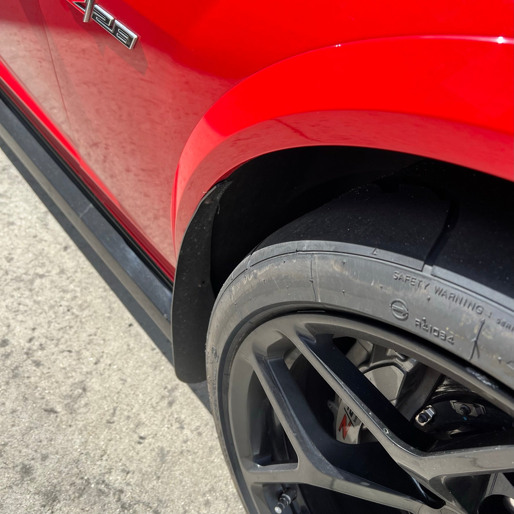 Camaro 2014–2015 Z/28 Deluxe Rock Guards | Front Fender Protection | ZL1 Addons