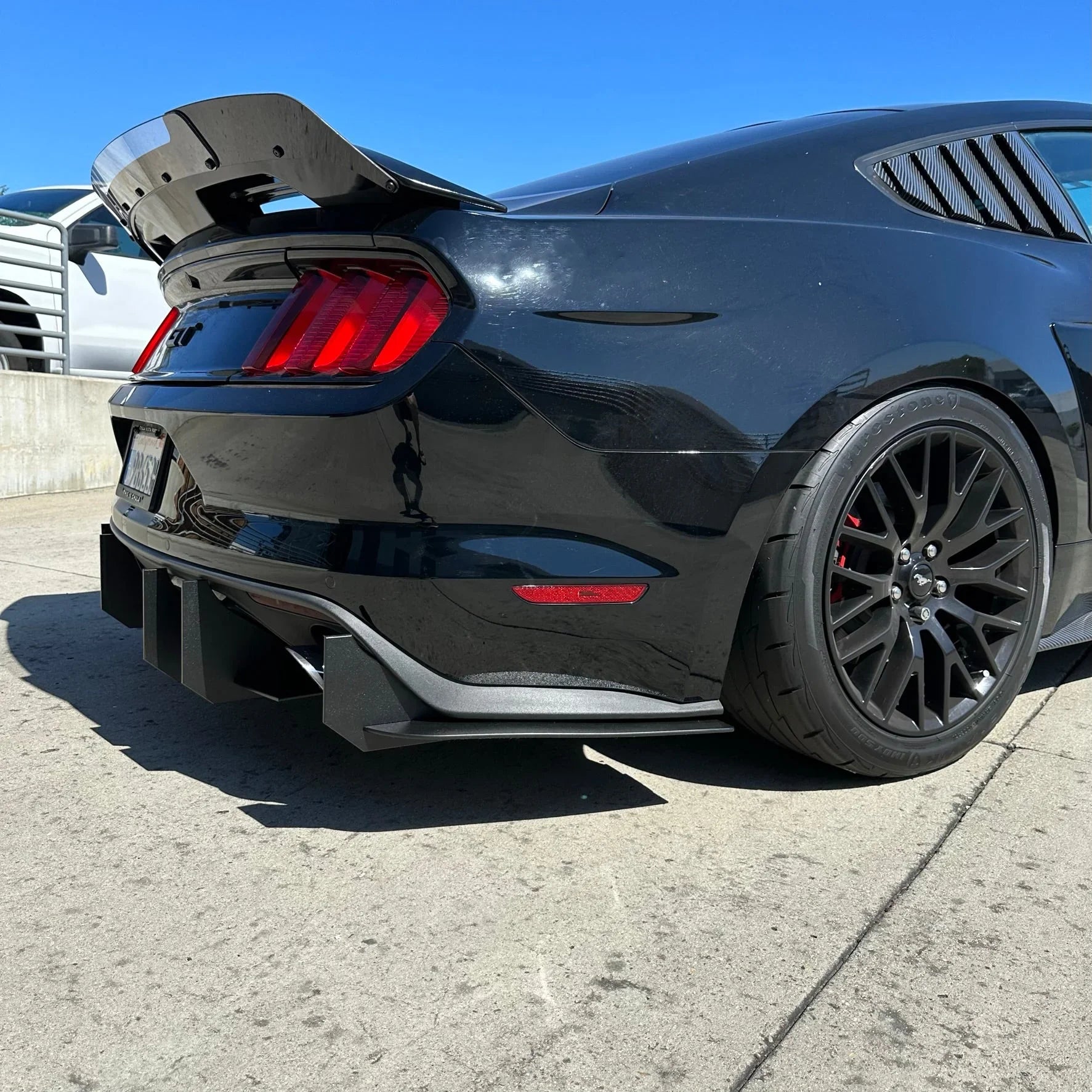 2015–2017 Mustang GT & EcoBoost Stealth Rear Diffuser – Dual Exhaust Aero Diffuser